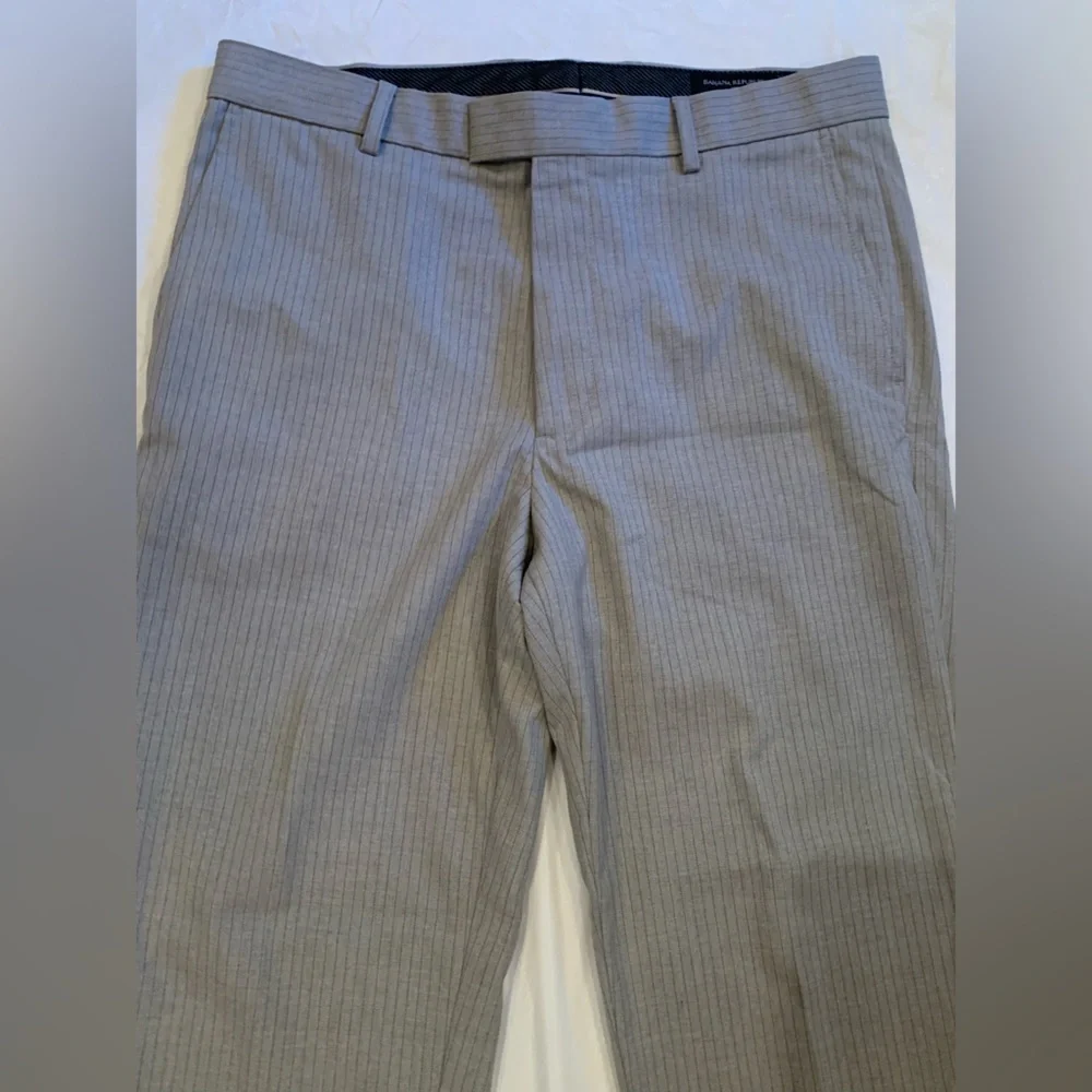 Banana Republic Slim Fit Men’s Grey W/ Blue Pinstripe Slacks/ Dress Pants 33x32